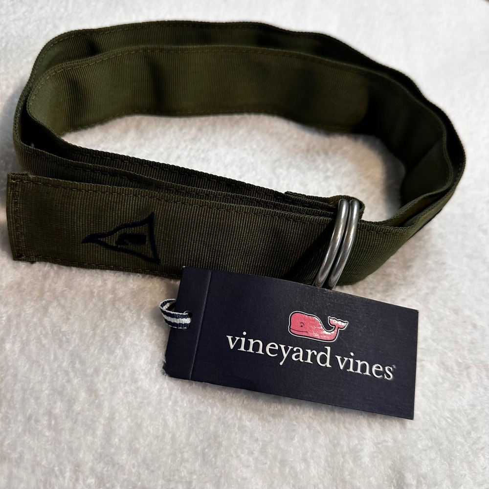 Vineyard Vines Mens Whale Flag Embroidered Ribbon D-Ring Belt Cypress Green L